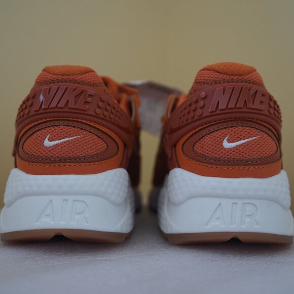 Sample Nike Air Huarache Runner DZ3306-800 Monar/Sail -Gum Dark BR Men's Size: 9 - Picture 13 of 16